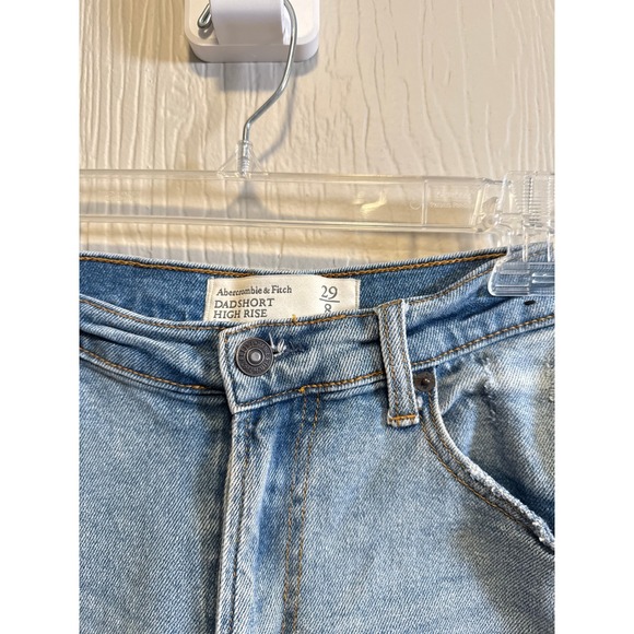 Abercrombie & Fitch • Dad Short Hi Rise Light Wash Distressed Denim Short Sz 29 - Picture 2 of 5